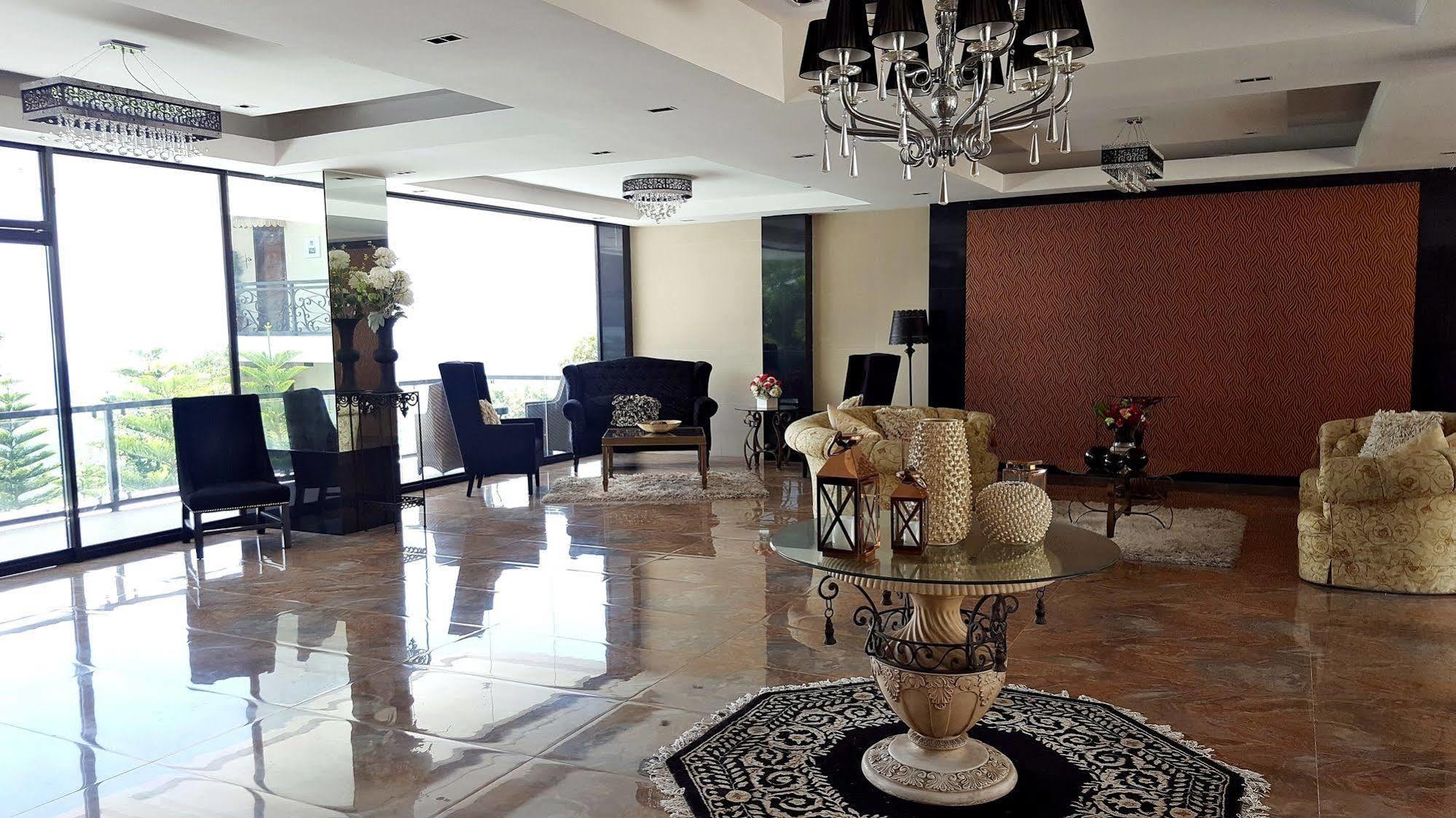 Splash Suites Hotel Tagaytay Cagayuan Екстер'єр фото