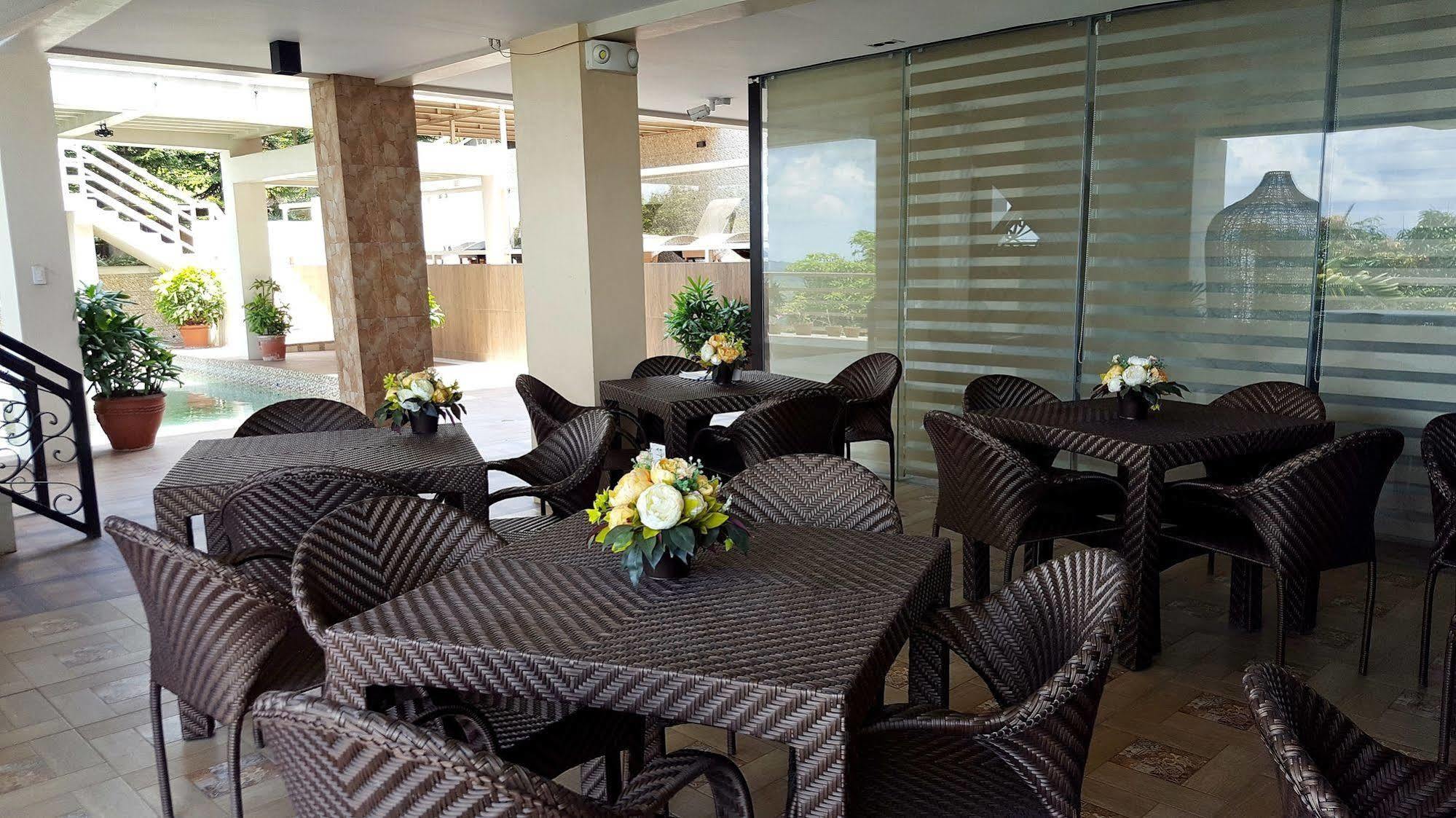 Splash Suites Hotel Tagaytay Cagayuan Екстер'єр фото