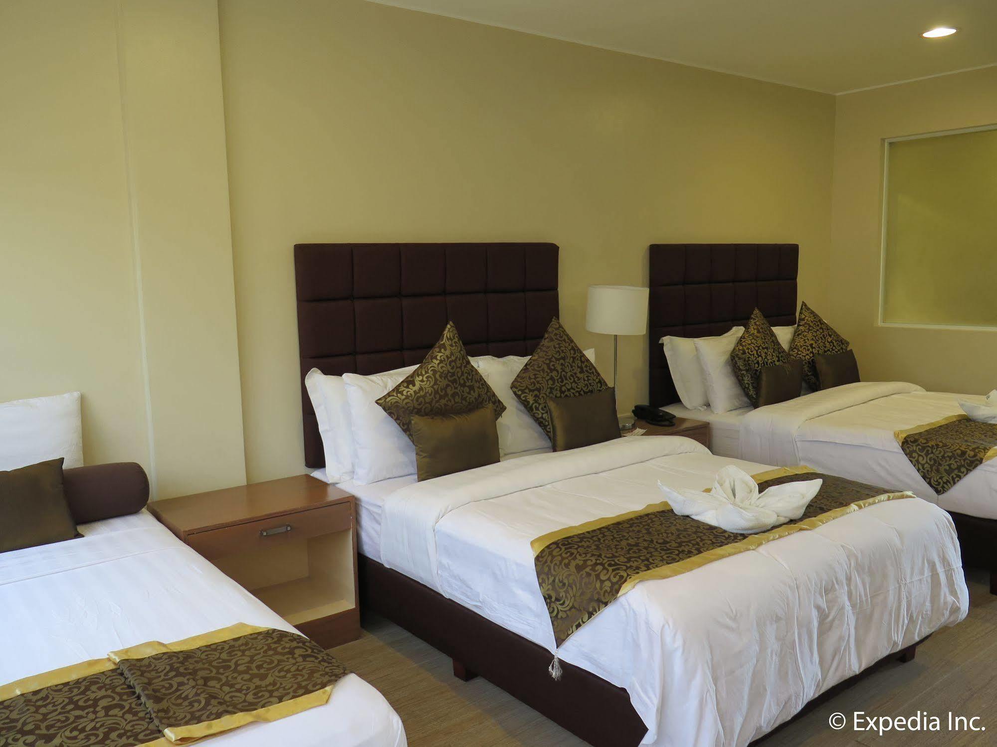 Splash Suites Hotel Tagaytay Cagayuan Екстер'єр фото