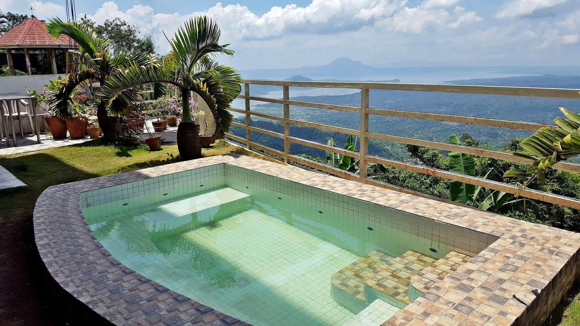 Splash Suites Hotel Tagaytay Cagayuan Екстер'єр фото