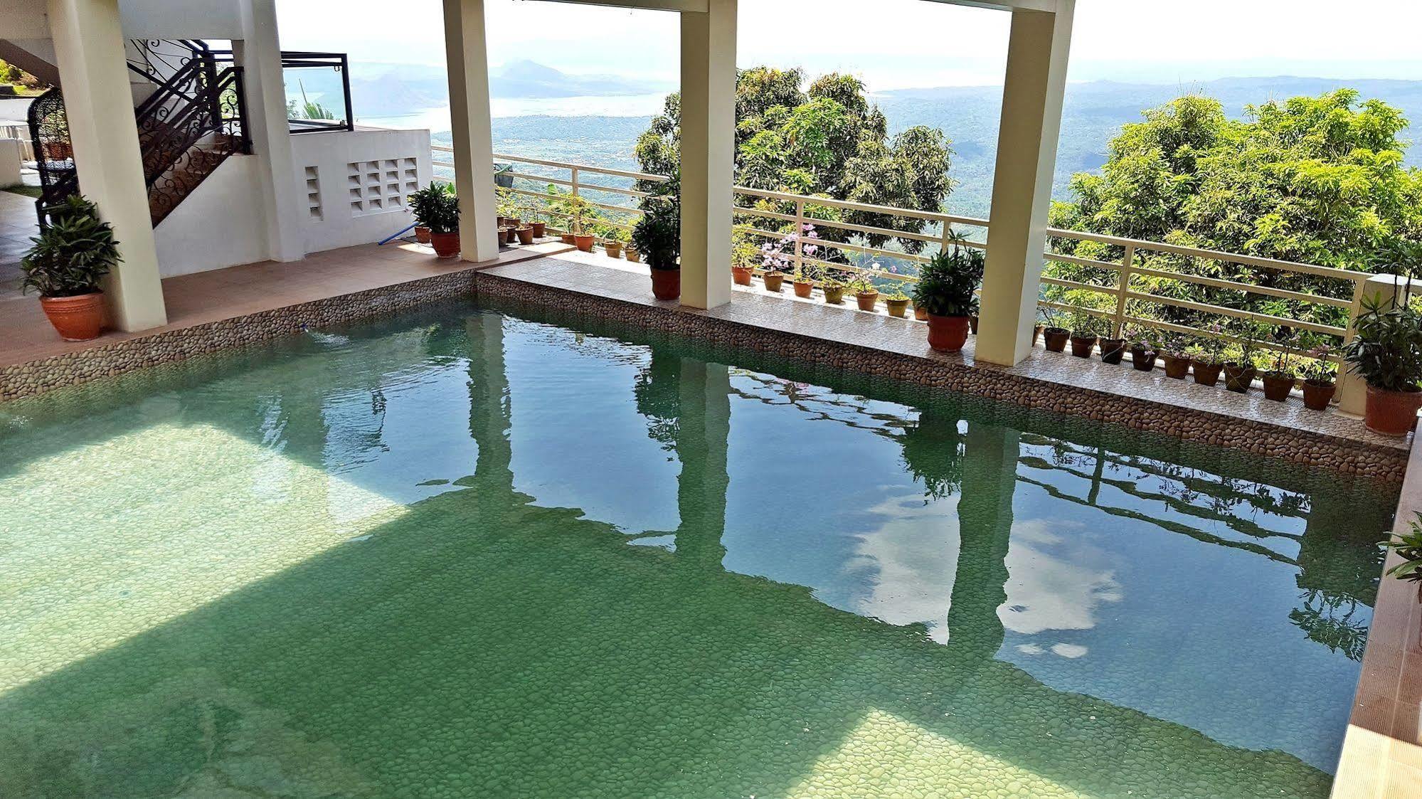 Splash Suites Hotel Tagaytay Cagayuan Екстер'єр фото